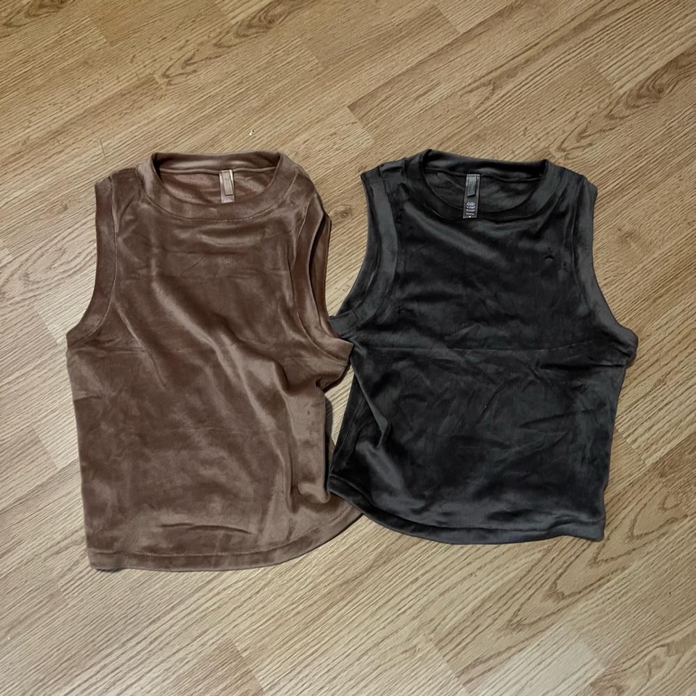 NWOT Skims Crew Neck Velour Tanks Set of 2